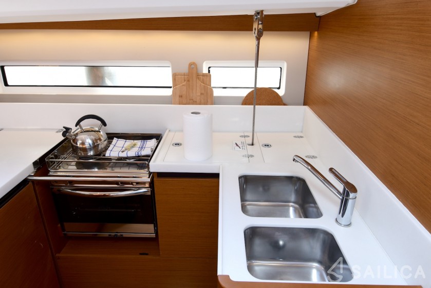 Sun Odyssey 440 - Yacht Charter Sailica