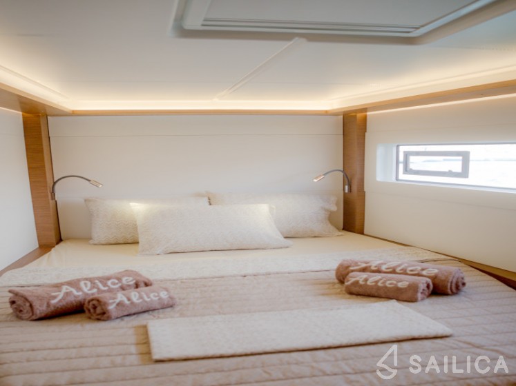Lagoon 46  - Yacht Charter Sailica