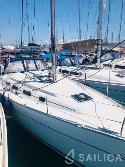 Cyclades 39.3 - Yacht Charter Sailica