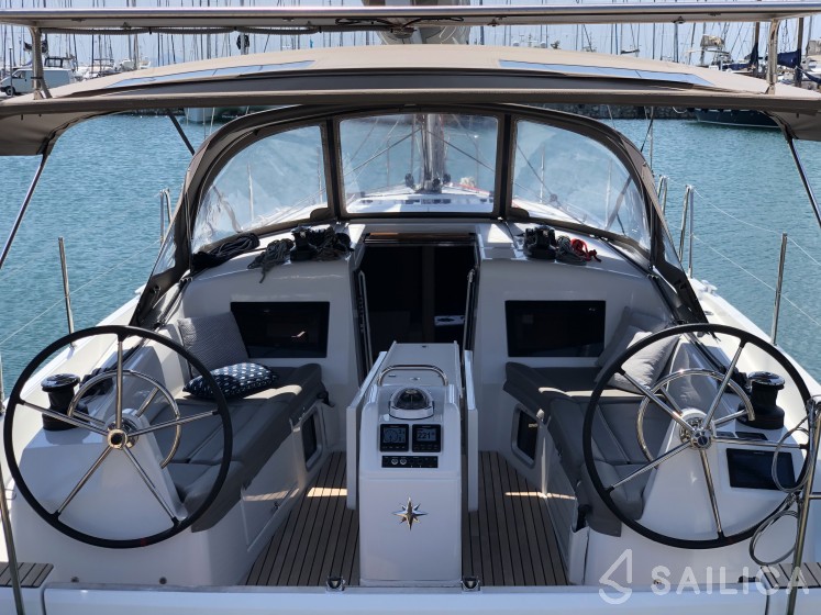 Sun Odyssey 410 - Yacht Charter Sailica