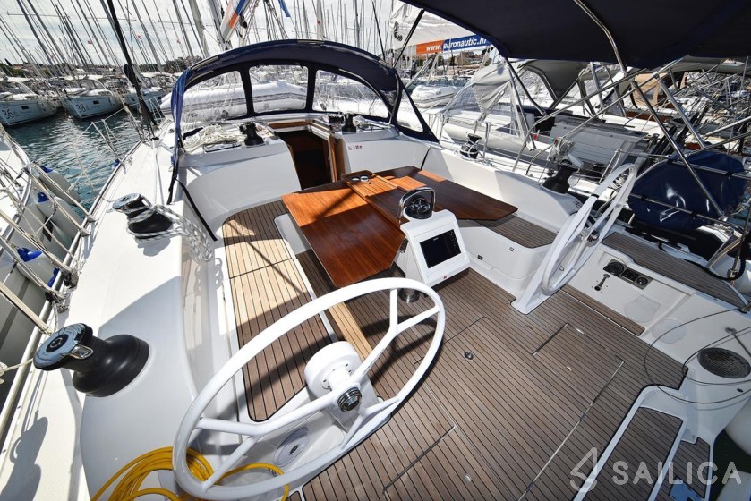 Bavaria 51 Cruiser - Yacht Charter Sailica