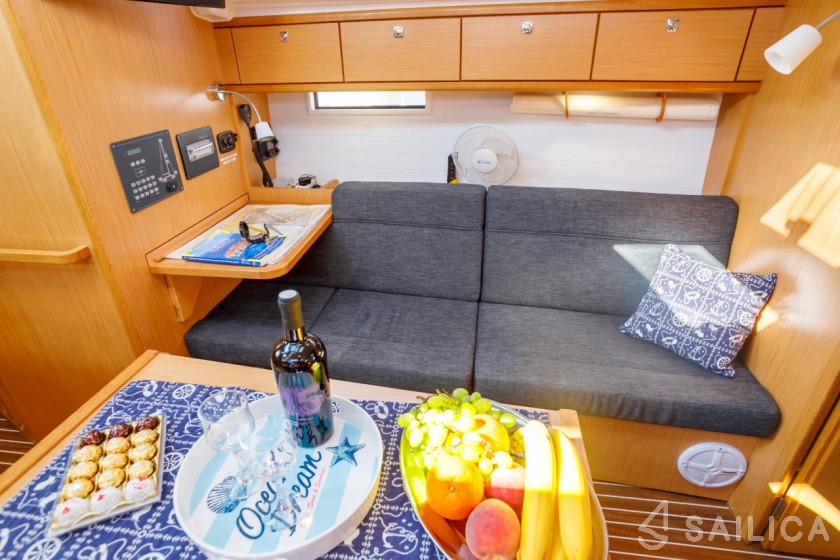 Bavaria 37 Cruiser - Yacht Charter Sailica