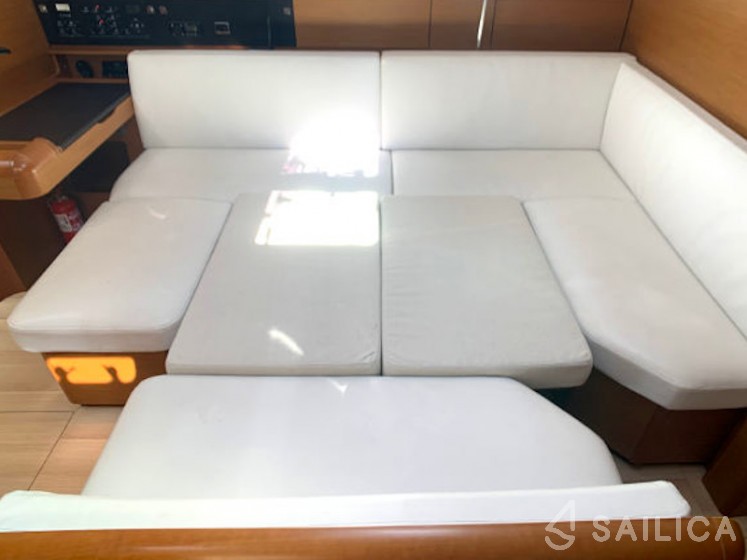 Sun Odyssey 479 - Yacht Charter Sailica