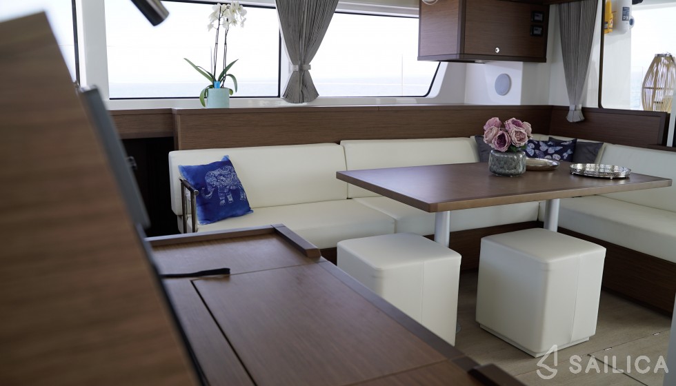 Lagoon 52 - Yacht Charter Sailica