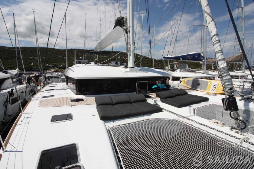 Lagoon 620 - Yacht Charter Sailica