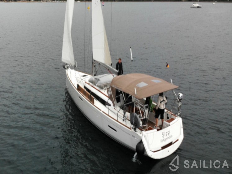 Sun Odyssey 389 - Yacht Charter Sailica