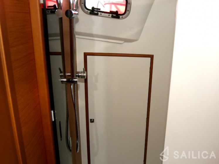 Sun Odyssey 349 - Yacht Charter Sailica