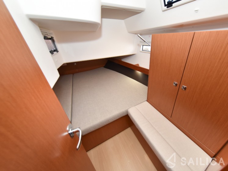 Bavaria 41 Cruiser - Yacht Charter Sailica