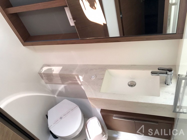 Lagoon 50 - Yacht Charter Sailica