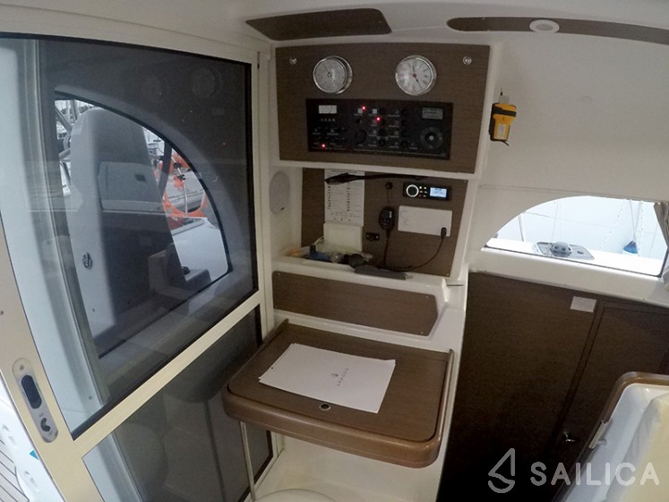 Lagoon 380 - Yacht Charter Sailica
