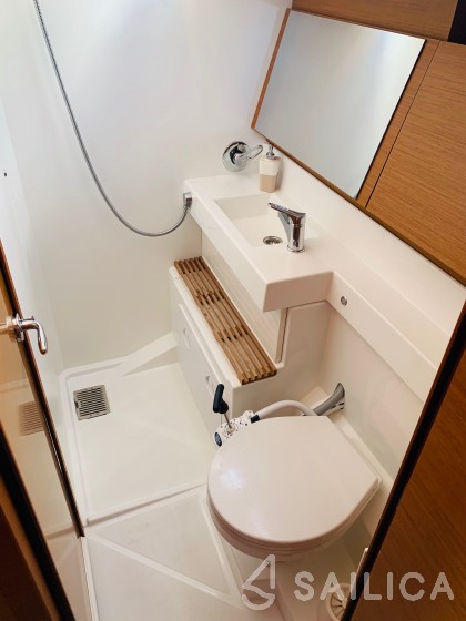 Sun Odyssey 490 - Yacht Charter Sailica
