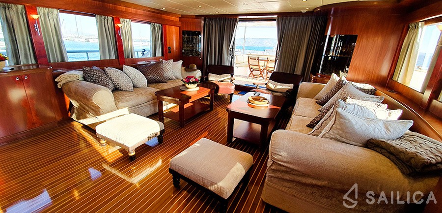 Johnson 87 - Yacht Charter Sailica