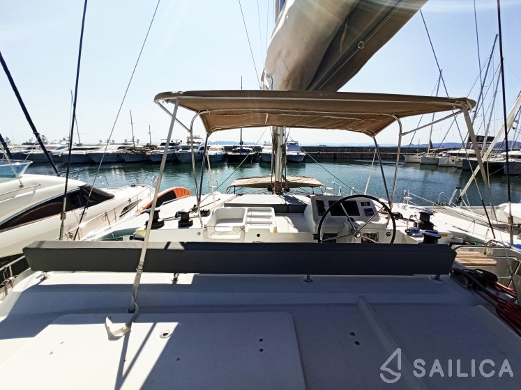 Lagoon 450 - Yacht Charter Sailica