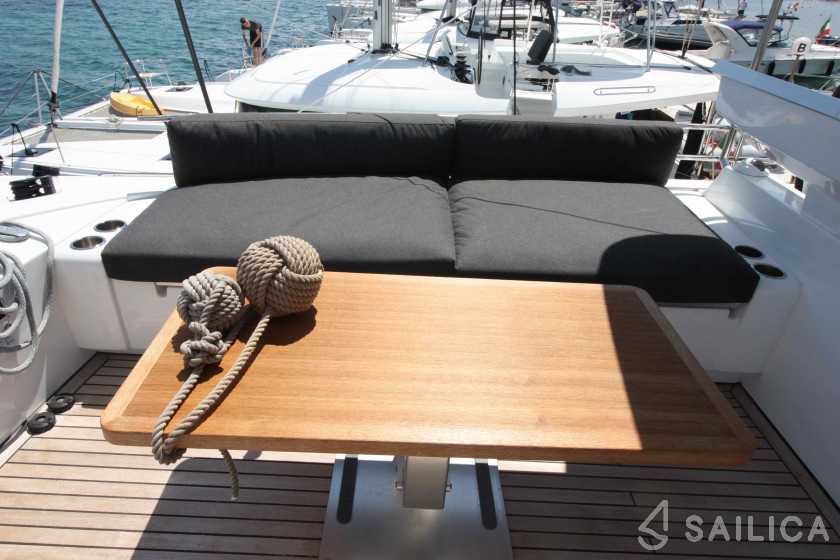 Lagoon 620 - Yacht Charter Sailica