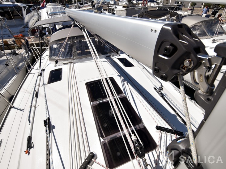 Bavaria 41 Cruiser - Yacht Charter Sailica