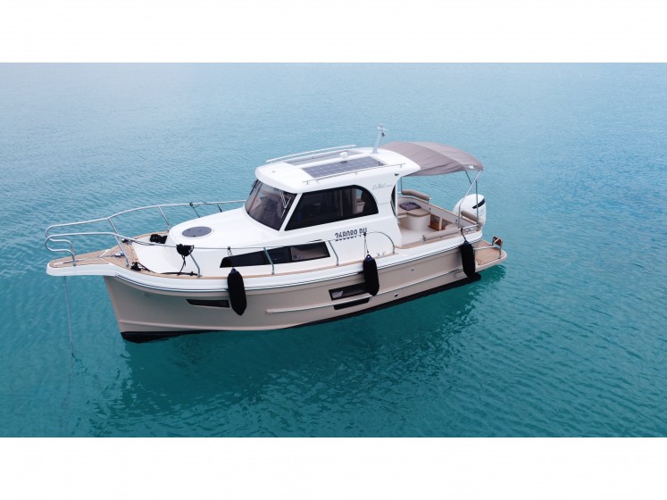 Leidi 800  - Yacht Charter Sailica