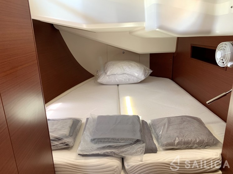 Hanse 458 - Yacht Charter Sailica