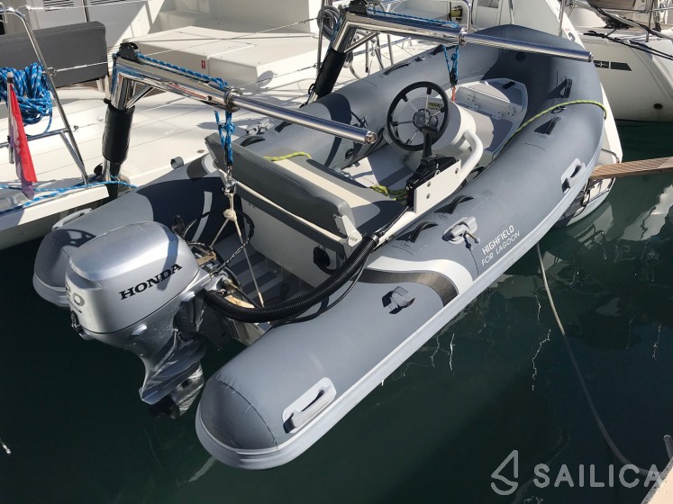Lagoon 450  Flybridge - Yacht Charter Sailica