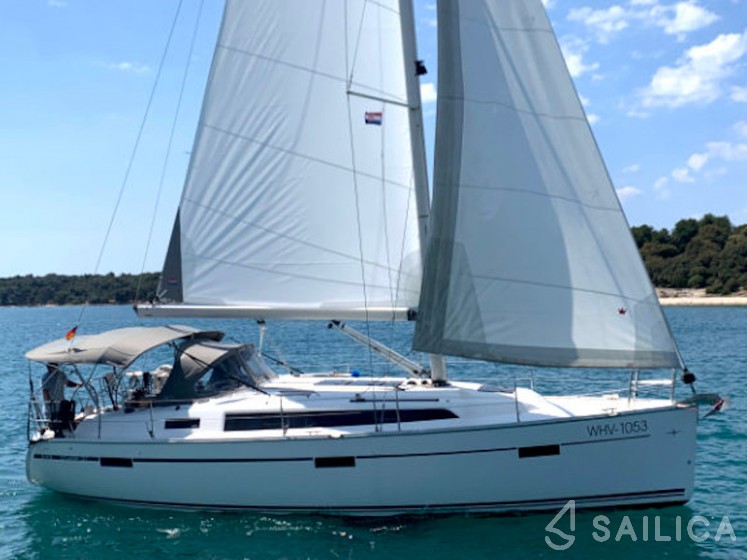 Bavaria 37 Cruiser - Yacht Charter Sailica