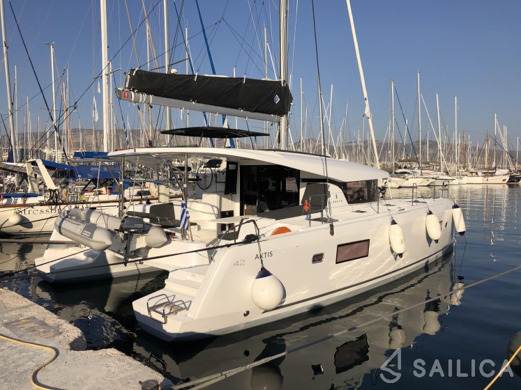 Lagoon 42 - Yacht Charter Sailica