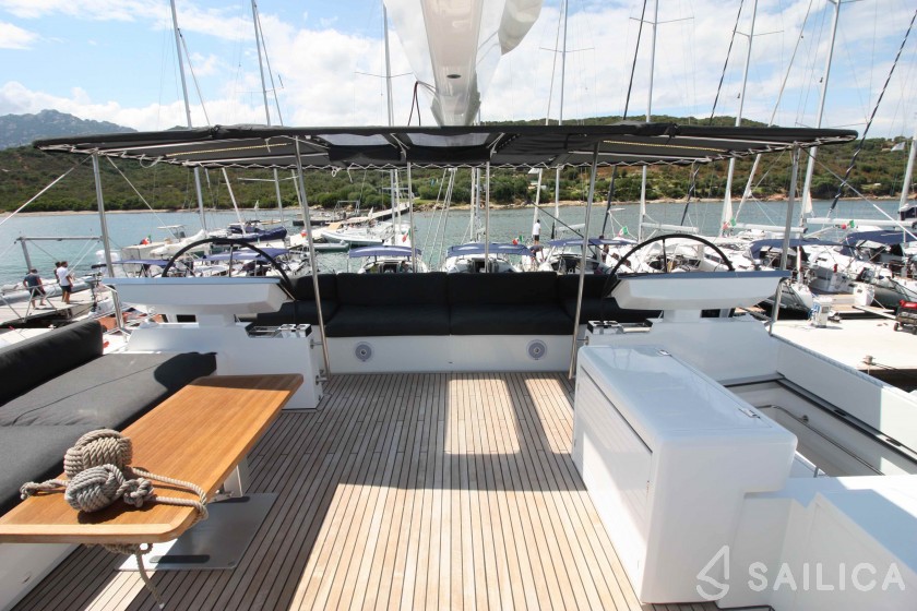 Lagoon 620 - Yacht Charter Sailica