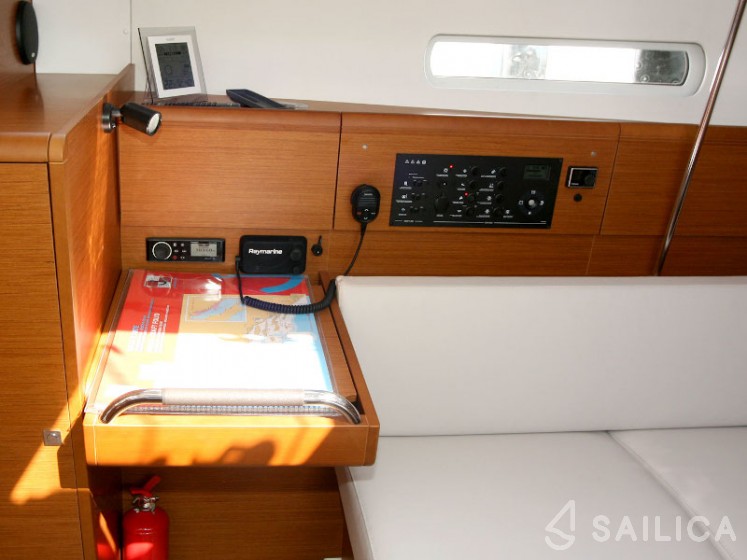 Sun Odyssey 389 - Yacht Charter Sailica