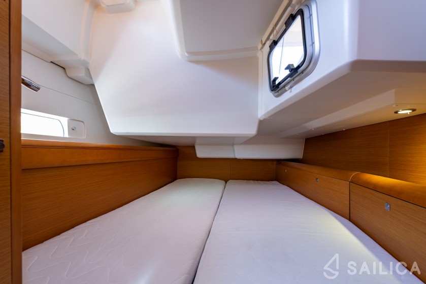 Sun Odyssey 509 - Yacht Charter Sailica