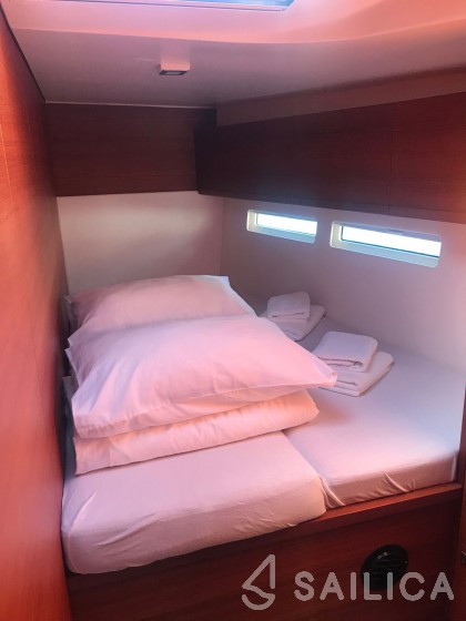 More 55 - Yacht Charter Sailica