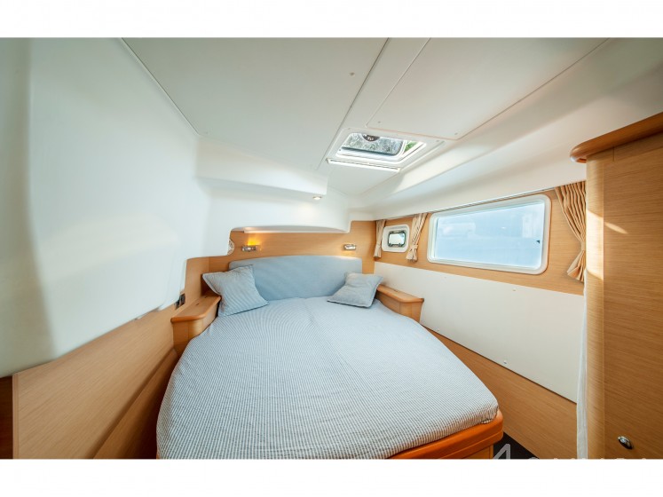 Lagoon 440 - Yacht Charter Sailica