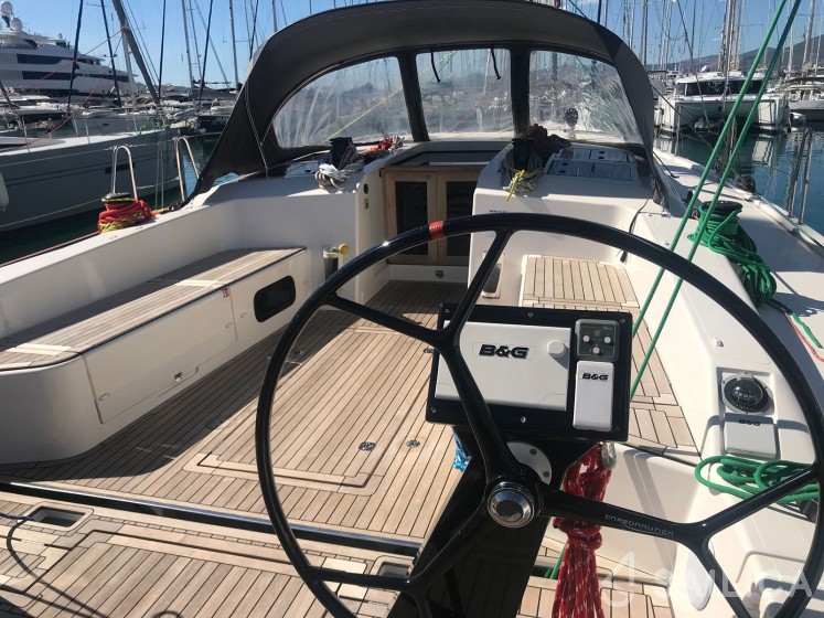 More 55 - Yacht Charter Sailica