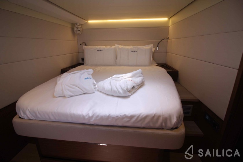 Lagoon 620 - Yacht Charter Sailica