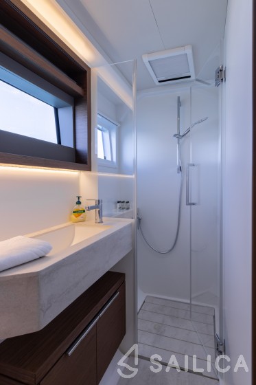 Lagoon 50 - Yacht Charter Sailica