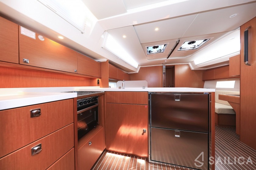 Bavaria C45 Style - Yacht Charter Sailica