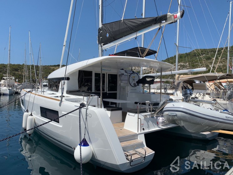 Lagoon 40 - Yacht Charter Sailica