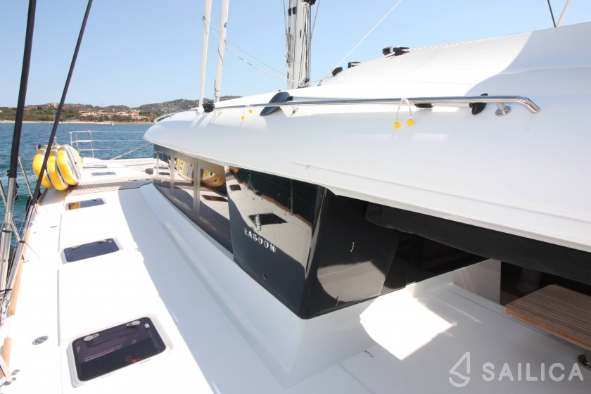 Lagoon 620 - Yacht Charter Sailica