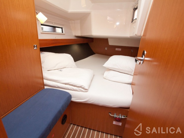 Bavaria Cruiser 37 - Yacht Charter Sailica