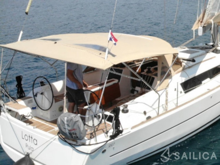 Dufour 382 GL - Yacht Charter Sailica
