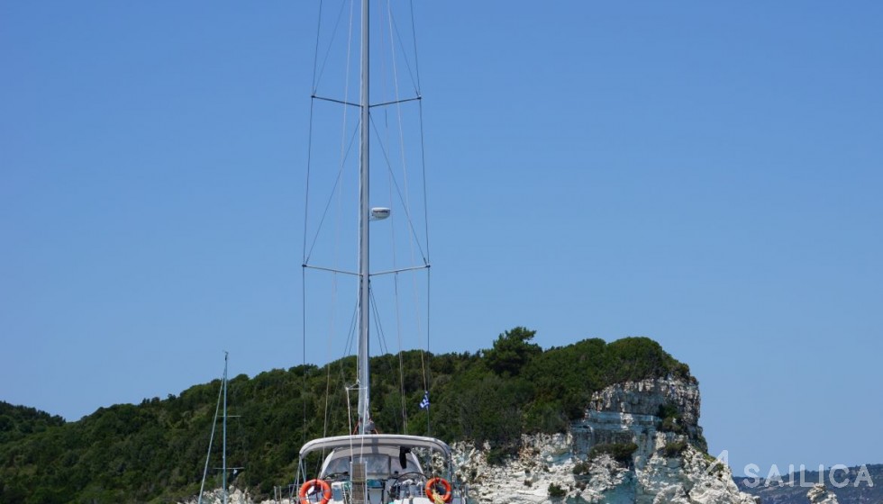 Sun Odyssey 54DS - Yacht Charter Sailica