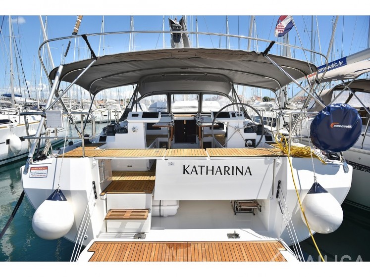 Bavaria C45 Style - Yacht Charter Sailica