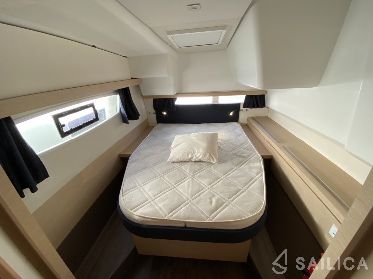 Lucia 40 - Yacht Charter Sailica