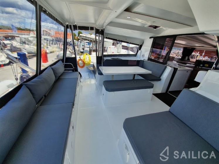 Astréa 42 - Yacht Charter Sailica