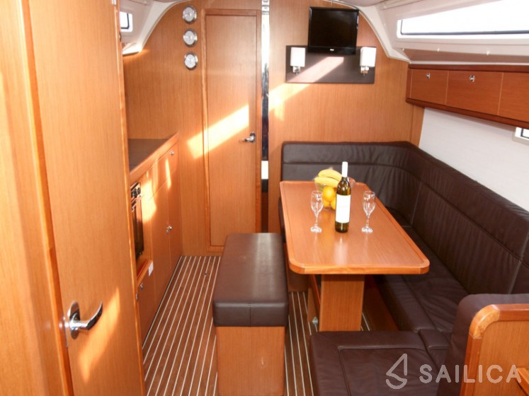 Bavaria 41 Cruiser - Yacht Charter Sailica