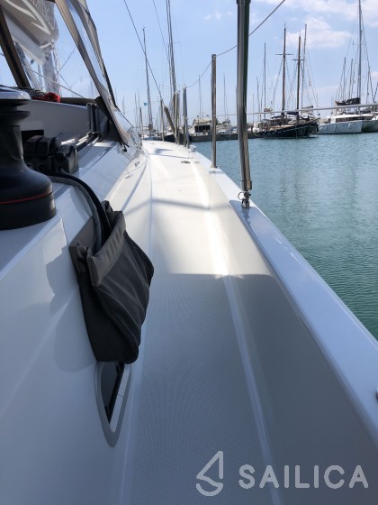 Sun Odyssey 410 - Yacht Charter Sailica