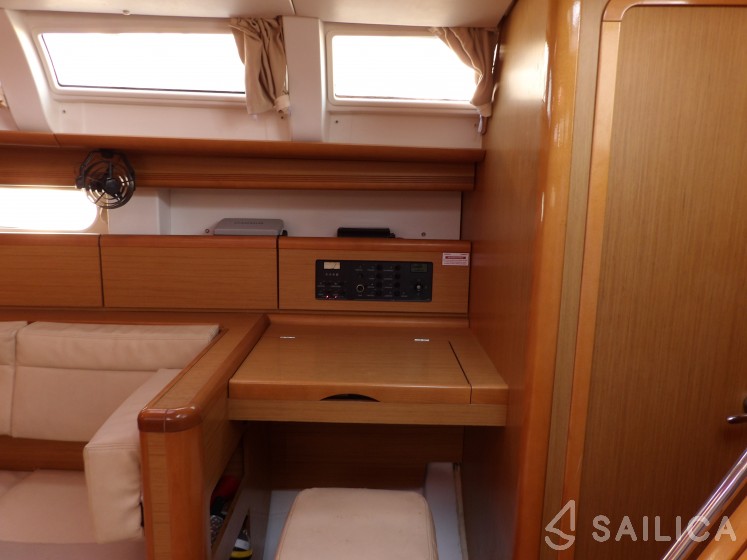 Sun Odyssey 44 i - Yacht Charter Sailica