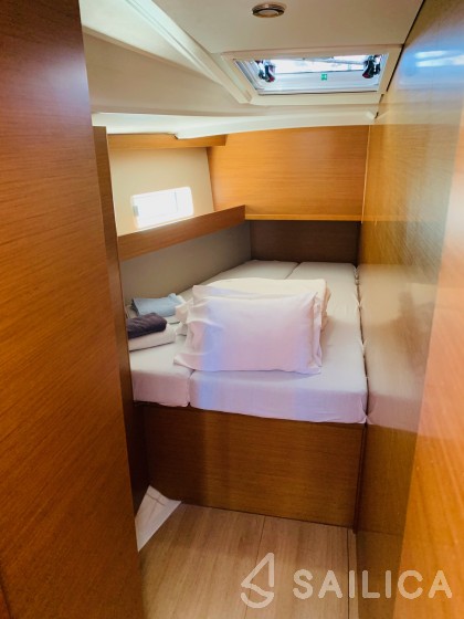 Sun Odyssey 490 - Yacht Charter Sailica