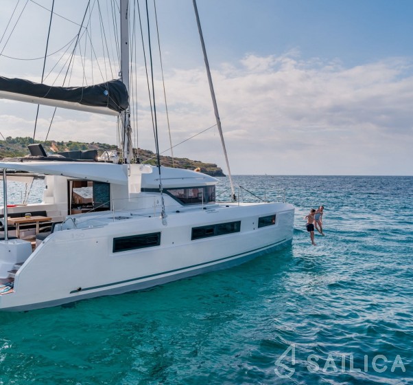 Lagoon 50 - Yacht Charter Sailica