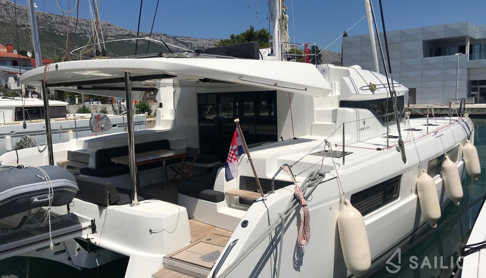 Lagoon 50 - Yacht Charter Sailica