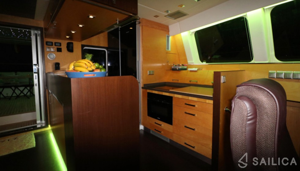 Sunreef 62 - Yacht Charter Sailica