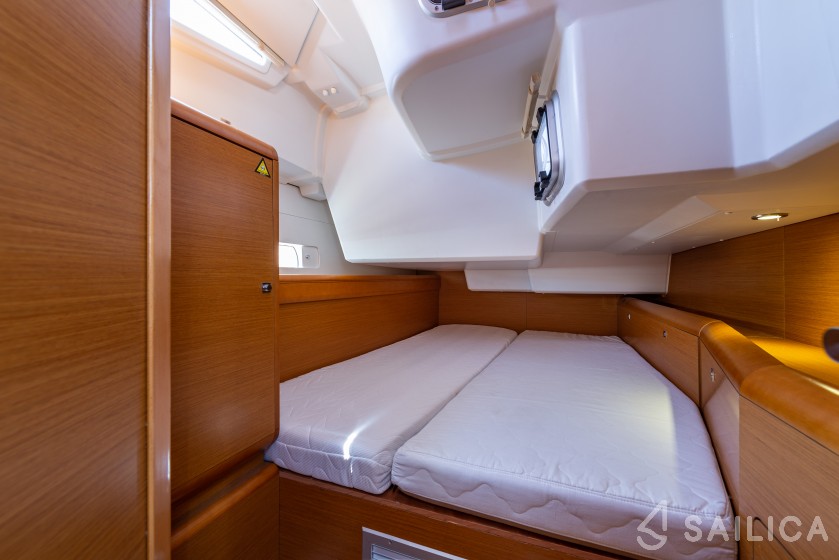 Sun Odyssey 509 - Yacht Charter Sailica