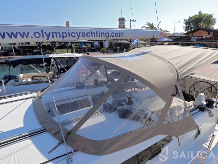 Sun Odyssey 410 - Yacht Charter Sailica